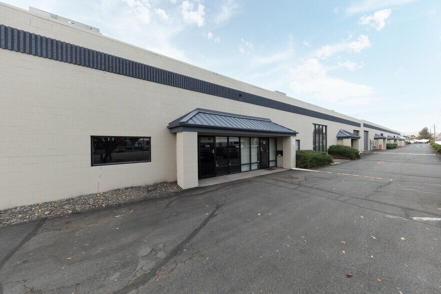 More Photos Of 995-1007 Greg St, Sparks Flex For Lease