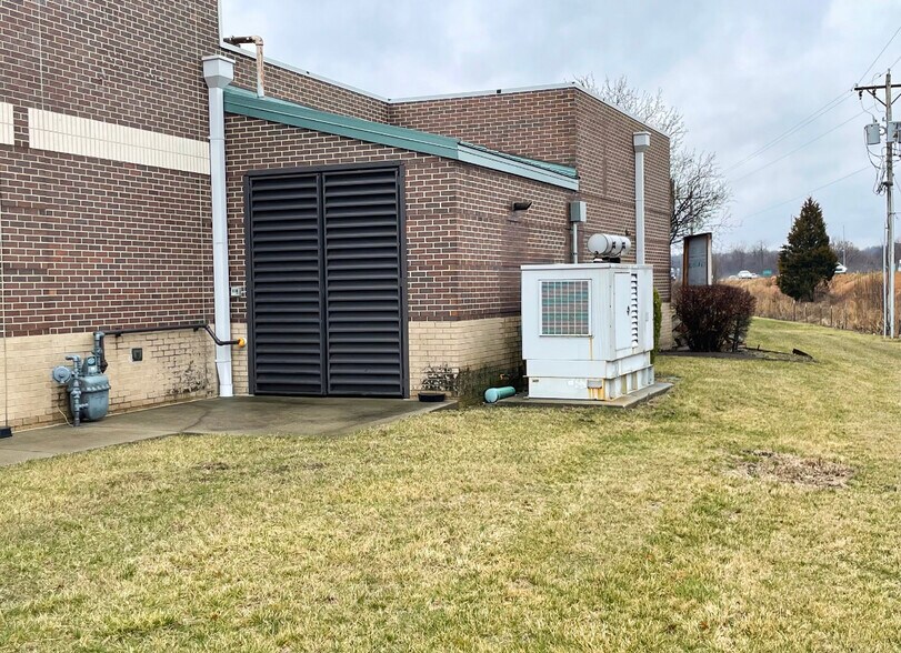 More Photos Of 4820 S Arrowhead Dr, Independence Medical For Lease