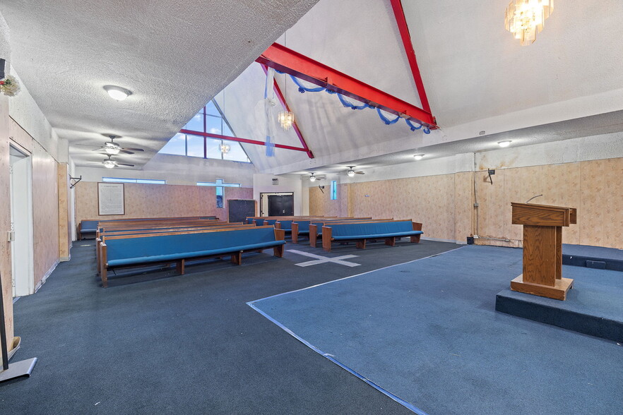 More Photos Of 10527 Compton Ave, Los Angeles Religious Facility For Sale