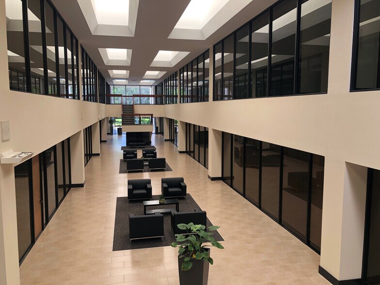 More Photos Of 16350 Park Ten Place Dr, Houston Office For Lease