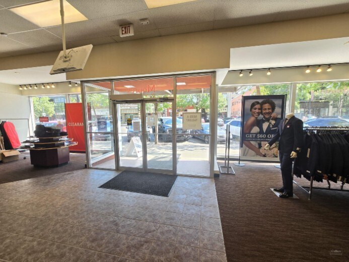 More Photos Of 157 2 Ave S, Saskatoon General Retail For Sale