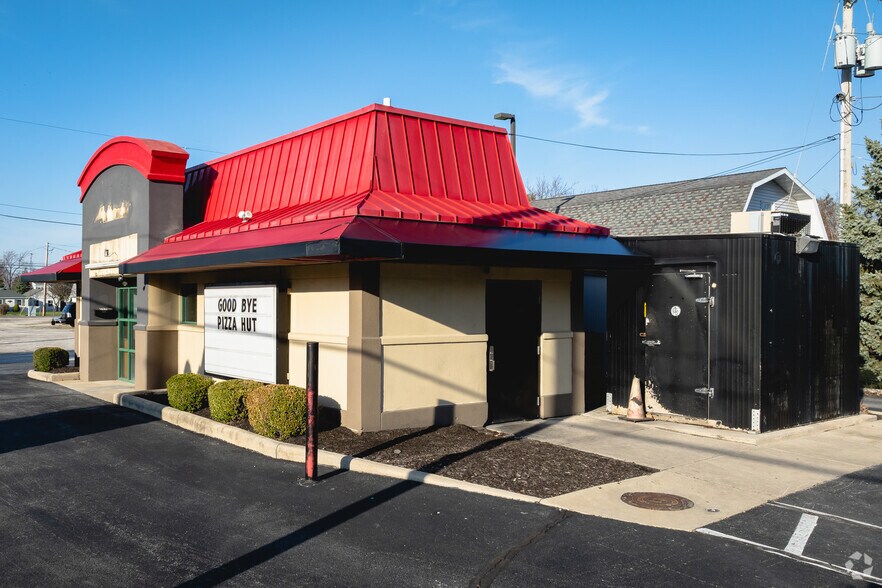 More Photos Of 204 N Benton St, Oak Harbor Storefront For Sale