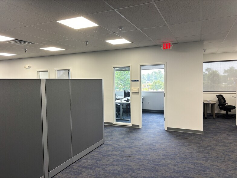 More Photos Of 400 N High St, Muncie Office For Sale