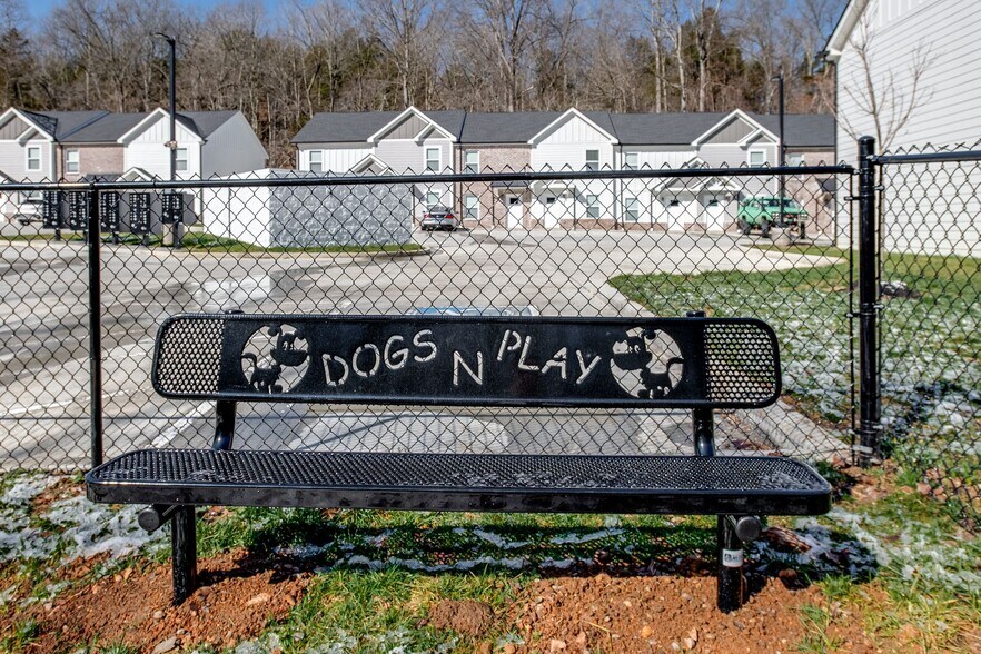 More Photos Of 100 Henry Dr, Burns Apartments For Sale