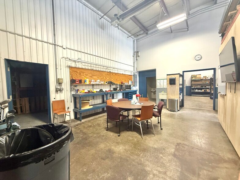 More Photos Of 200 E Lafayette St, Bloomington Service For Sale