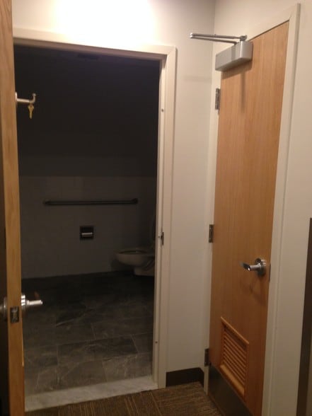 More Photos Of 92-94 Walnut St, Saugus Medical For Lease