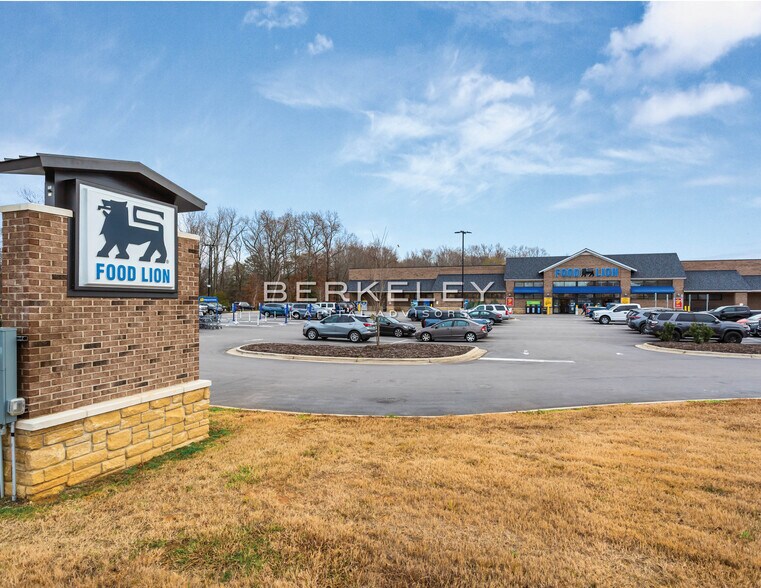 More Photos Of 55 Ford Meadows Dr, Garner General Retail For Sale