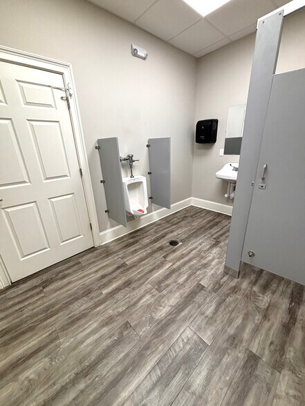 More Photos Of 629 E Forsyth St, Americus Office For Sale