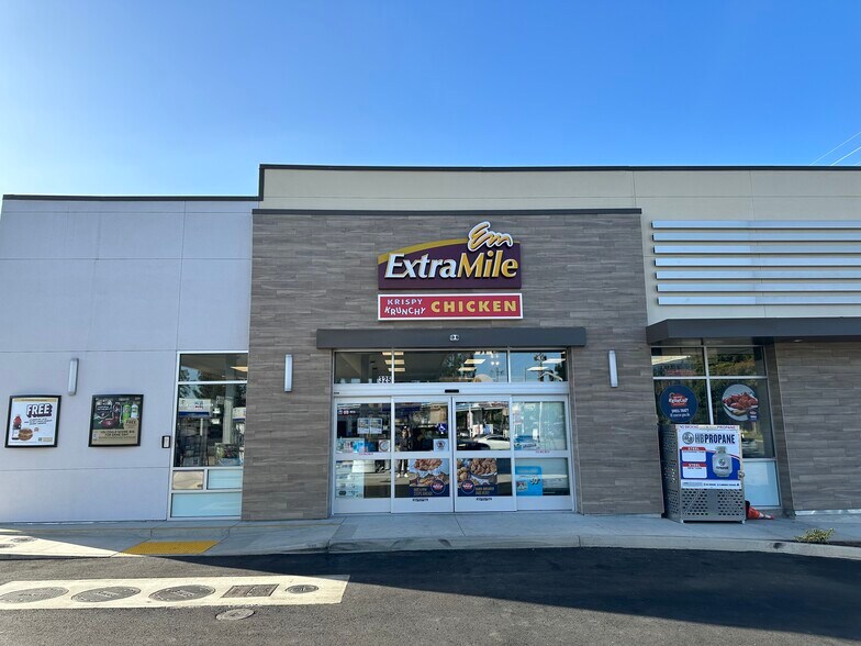 More Photos Of 325 N Tustin Ave, Santa Ana Service Station For Lease