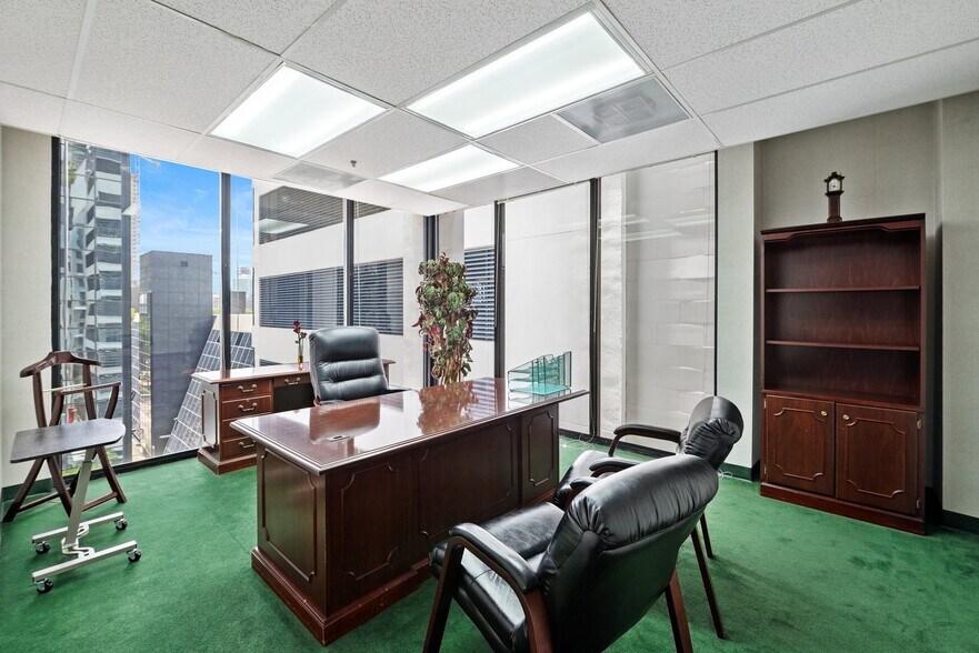 More Photos Of 1110 Brickell Ave, Miami Office For Sale