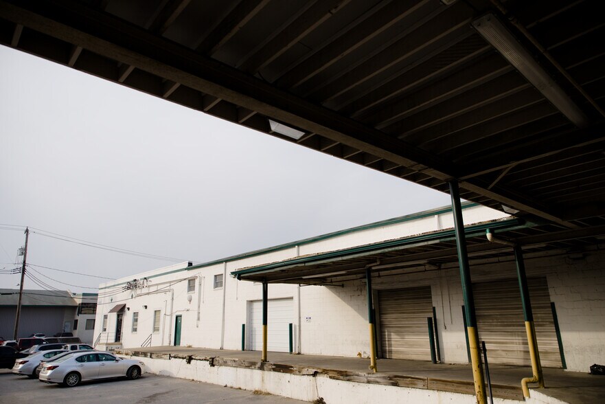 More Photos Of 235 S Kresson St, Baltimore Unknown For Lease