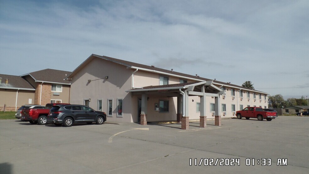 More Photos Of 2100 Fay St, Burlington Hotel For Sale