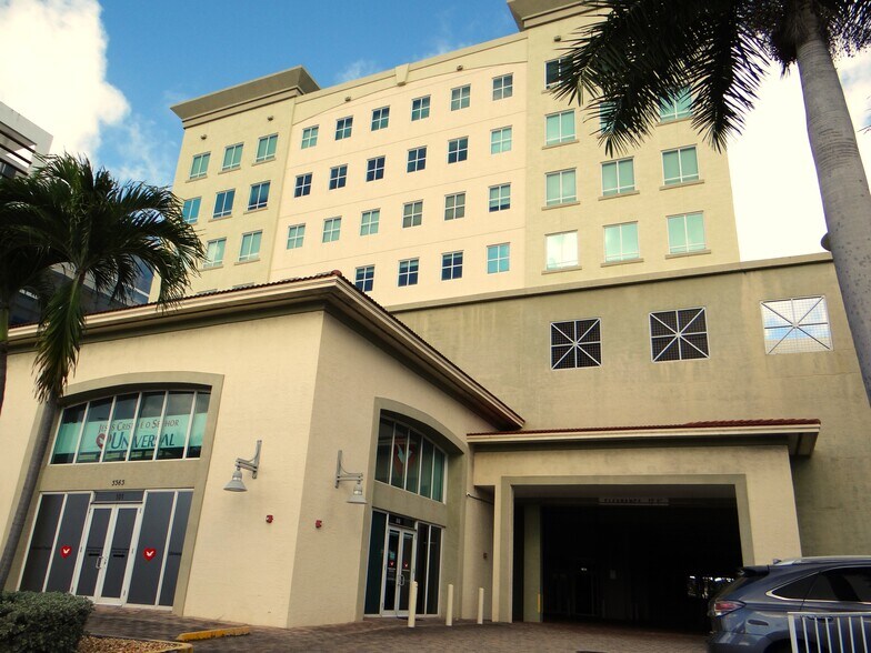 More Photos Of 3363 NE 163rd St, North Miami Beach Medical For Sale