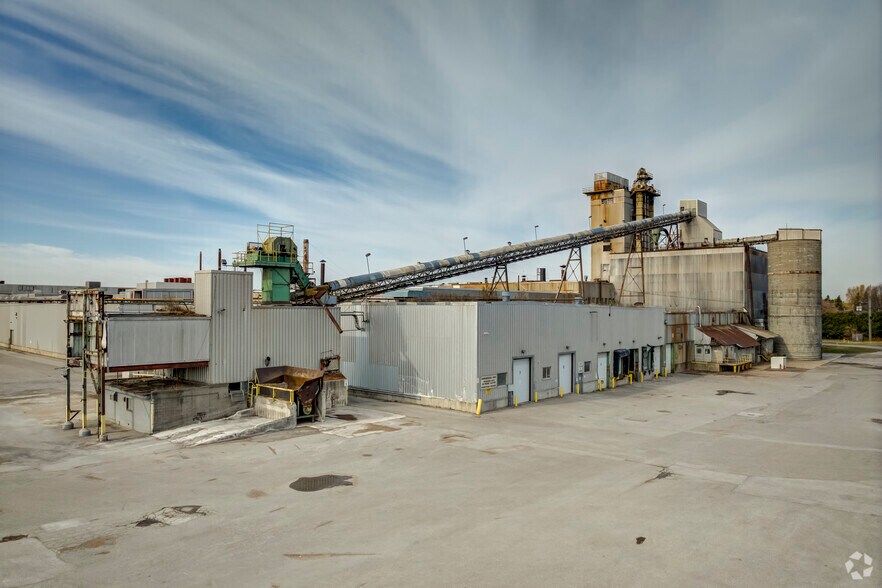 More Photos Of 416 Ford Ave, Alpena Warehouse For Sale