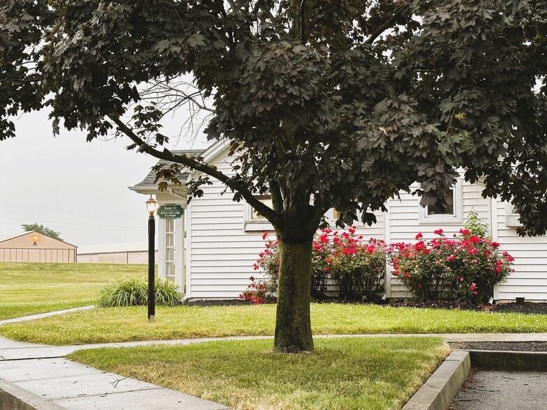 More Photos Of 2439 Old Philadelphia Pike, Lancaster Hotel For Sale