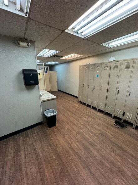 More Photos Of 3930 S County Road 1290, Odessa Warehouse For Sale