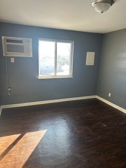 More Photos Of 1321 N 3rd St, Vincennes Apartments For Sale