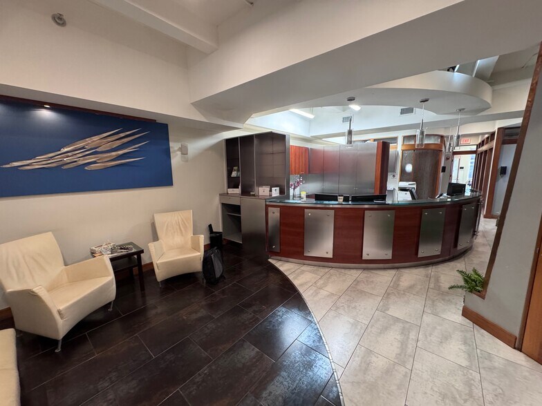 More Photos Of 811-813 Boylston St, Boston Office For Sale