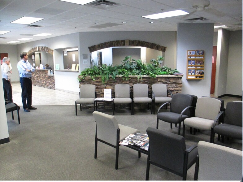 More Photos Of 1455 W Chandler Blvd, Chandler Medical For Lease