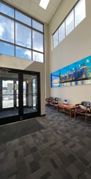 More Photos Of 5400 E Broadway Ave, Spokane Flex For Lease