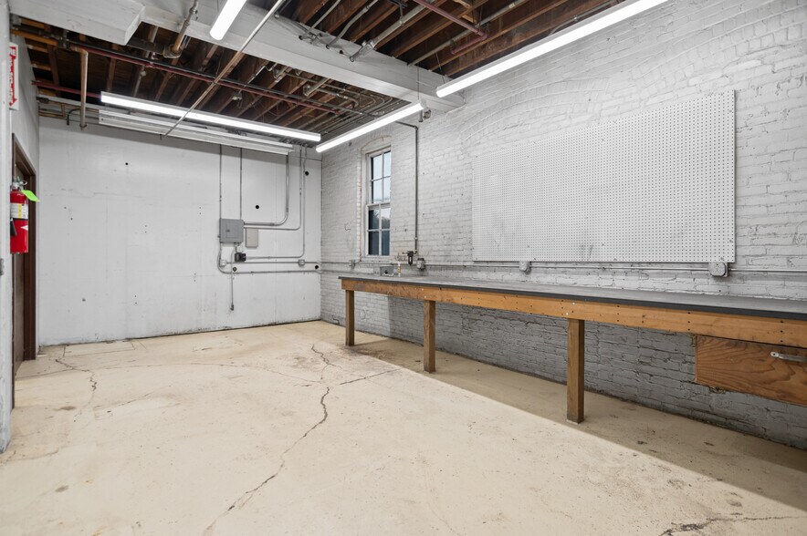 More Photos Of 350 N Center St, Brandon Industrial For Sale