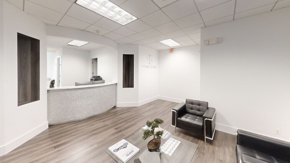 More Photos Of 175 SW 7th St, Miami Medical For Sale