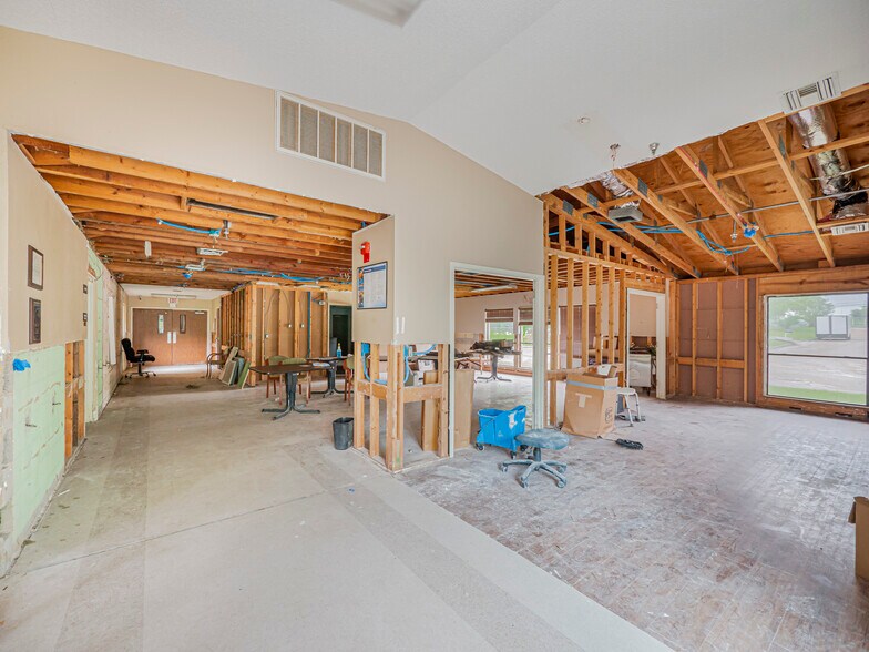 More Photos Of 700 Dyer St, Rockdale Healthcare For Sale
