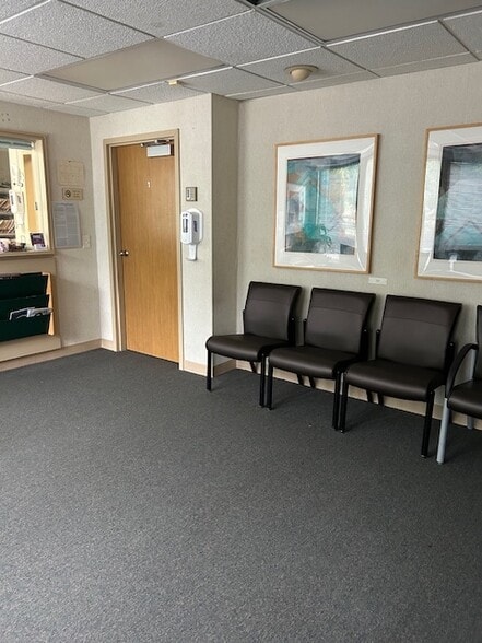 More Photos Of 140 Strollings Ave, Logan Office For Sale