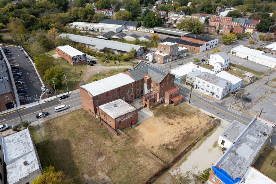 More Photos Of 125 N Market St, Petersburg Warehouse For Sale