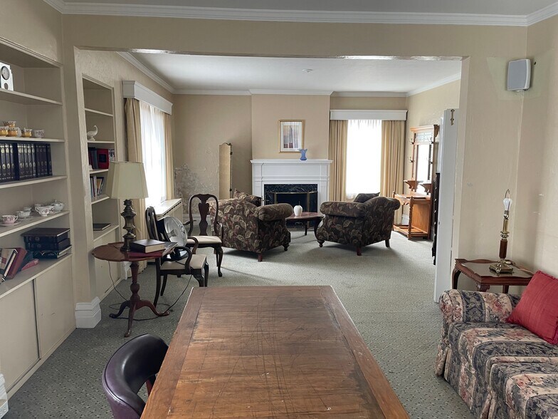 More Photos Of 1014 California Ave, Pittsburgh Storefront Retail Residential For Sale