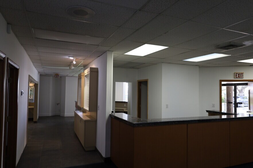 More Photos Of 4820 Okeechobee Blvd, West Palm Beach Medical For Lease