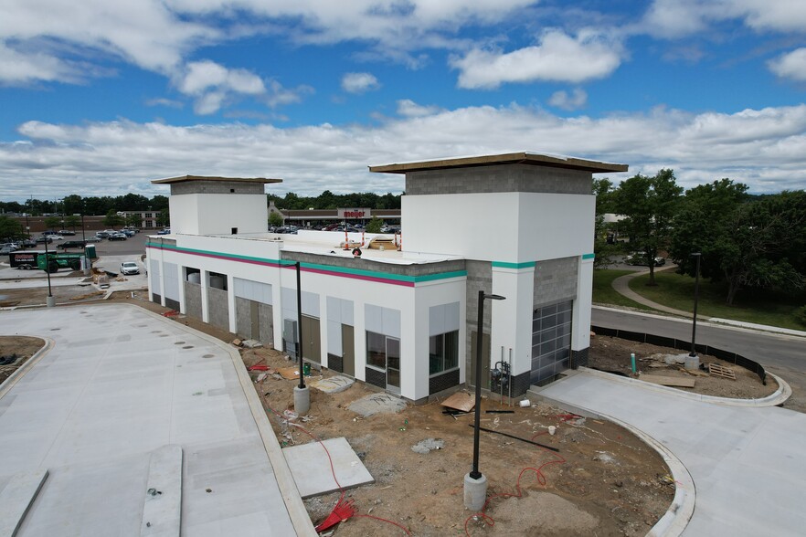 Primary Photo Of 8680 W Grand River Ave, Brighton Carwash For Sale