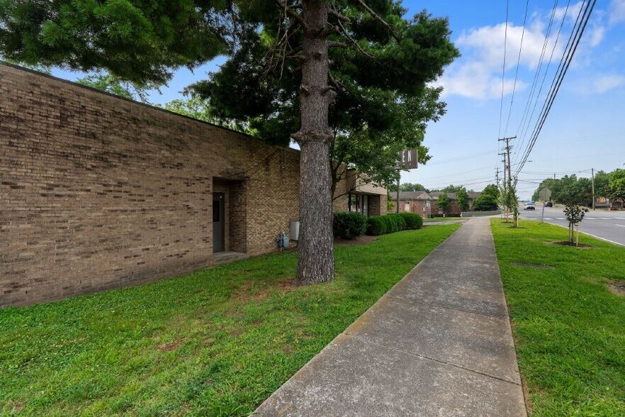 More Photos Of 280 White Bridge Pike, Nashville Freestanding For Sale