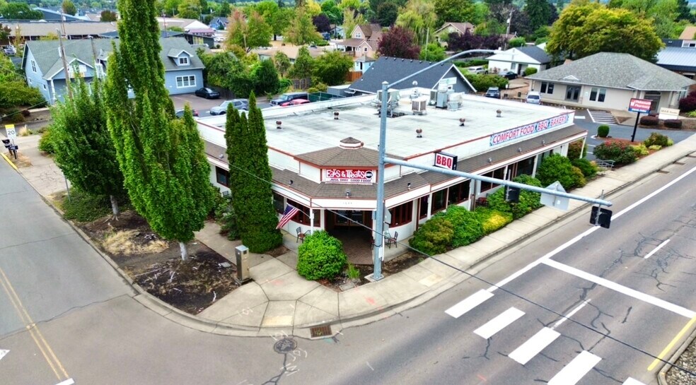 Primary Photo Of 1644 Main St, Philomath General Retail For Sale