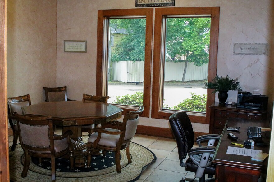 More Photos Of 404 Wynn Dr, Jacksonville Loft Creative Space For Sale