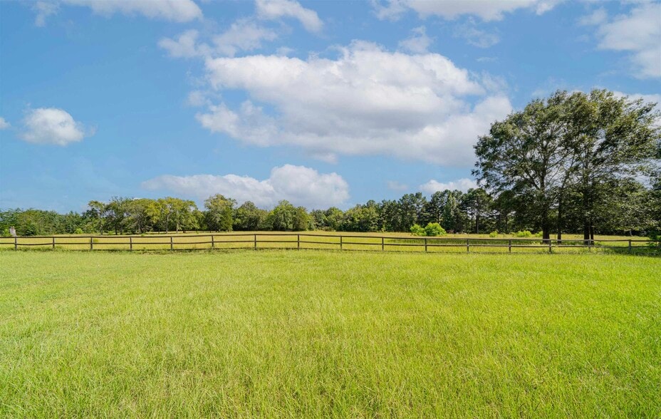 More Photos Of 14284 State Highway 322 N, Kilgore Lodge Meeting Hall For Sale