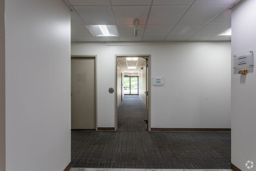 More Photos Of 4031 Colonel Glenn Hwy, Dayton Office For Sale