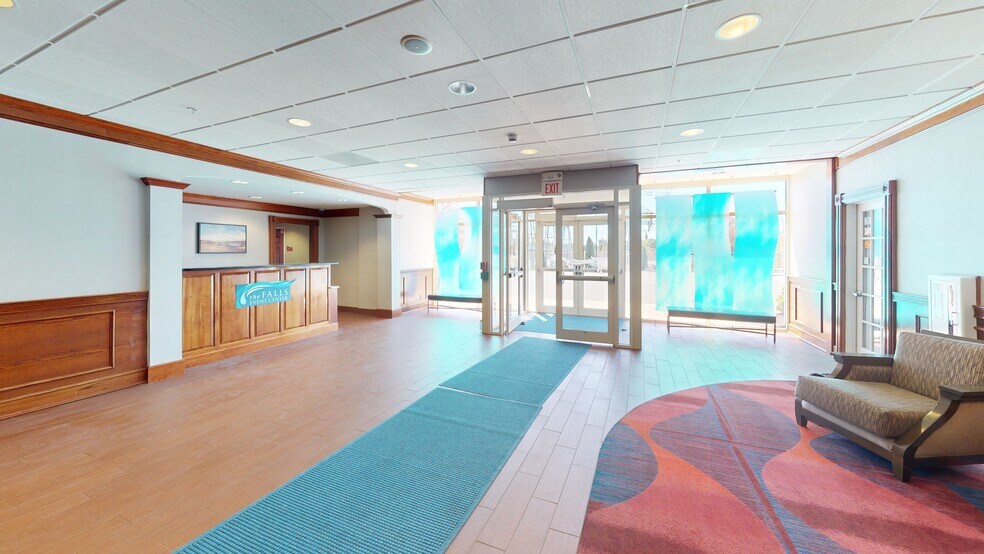 More Photos Of 21 Front St, Manchester Sports And Entertainment For Lease