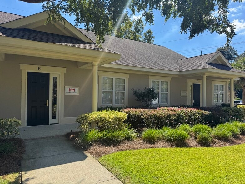 Primary Photo Of 4101 Main St, Hilton Head Island Office For Sale
