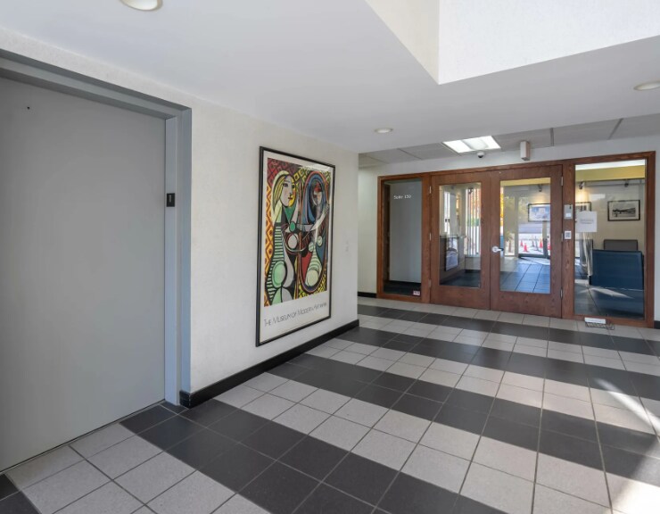 More Photos Of 17000 W Ten Mile Rd, Southfield Office For Sale