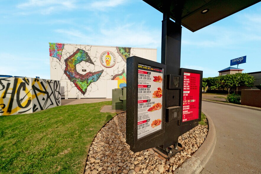 More Photos Of 4017 Jack Kultgen Fwy, Waco Fast Food For Sale