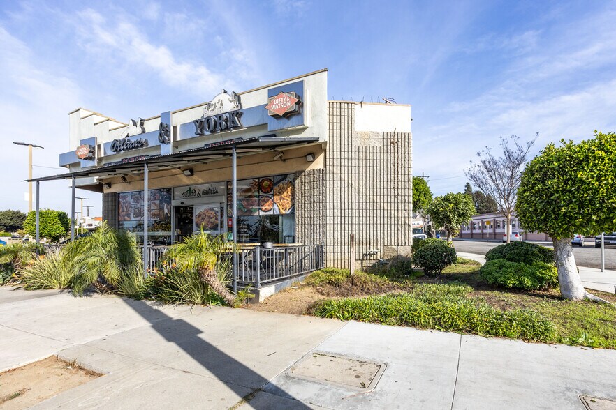 More Photos Of 400-424 E Florence Ave, Inglewood General Retail For Sale