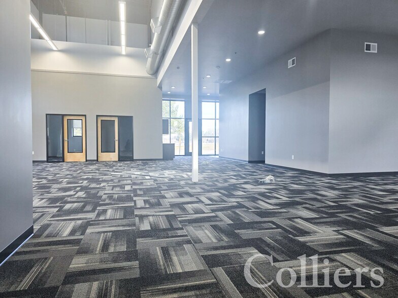 More Photos Of 240 Eastland Dr, Twin Falls Flex For Lease