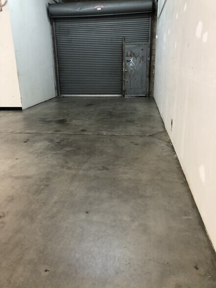 More Photos Of 3486 Kurtz St, San Diego Warehouse For Lease