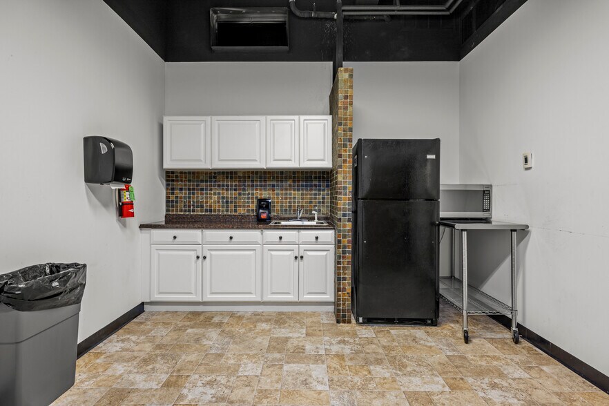 More Photos Of 1409 Washington Ave, Saint Louis Office For Sale