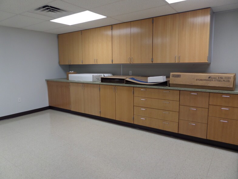 More Photos Of 5646 Mount Pleasant Rd, Bernville Warehouse For Lease