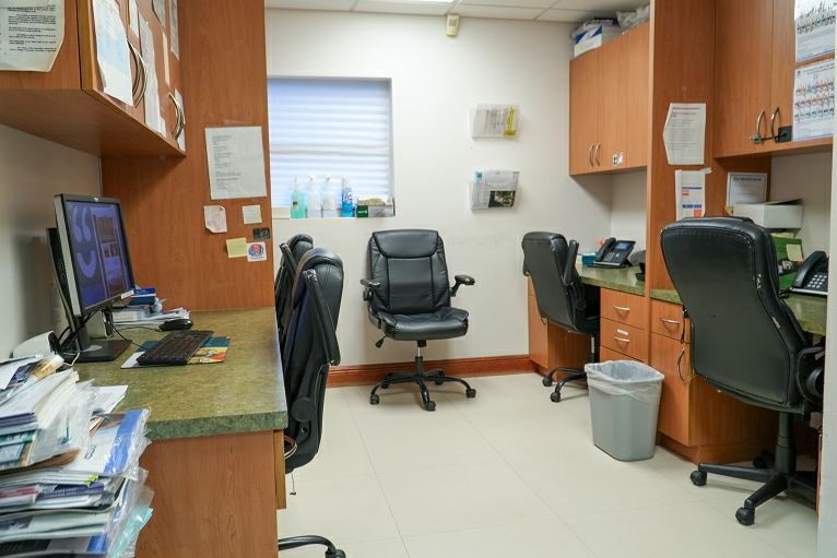 More Photos Of 9400 NW 58th St, Miami Veterinarian Kennel For Lease