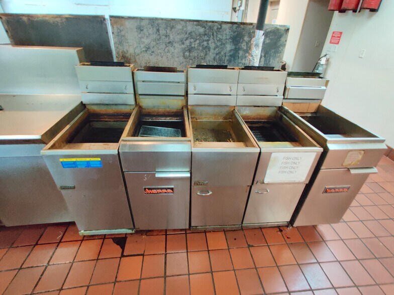More Photos Of 17721 NW 27th Ave, Miami Gardens Restaurant For Lease