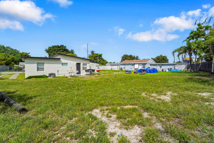 More Photos Of 41 William Rd, West Park Freestanding For Sale
