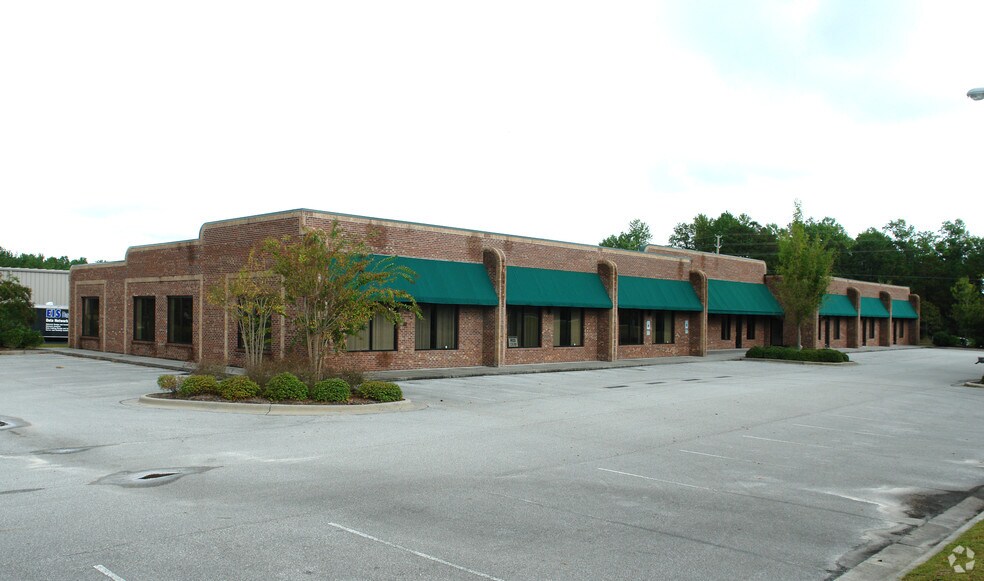 More Photos Of 2704 Exchange Dr, Wilmington Office For Sale